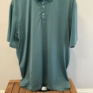Vineyard vines men’s polo short. Size XL